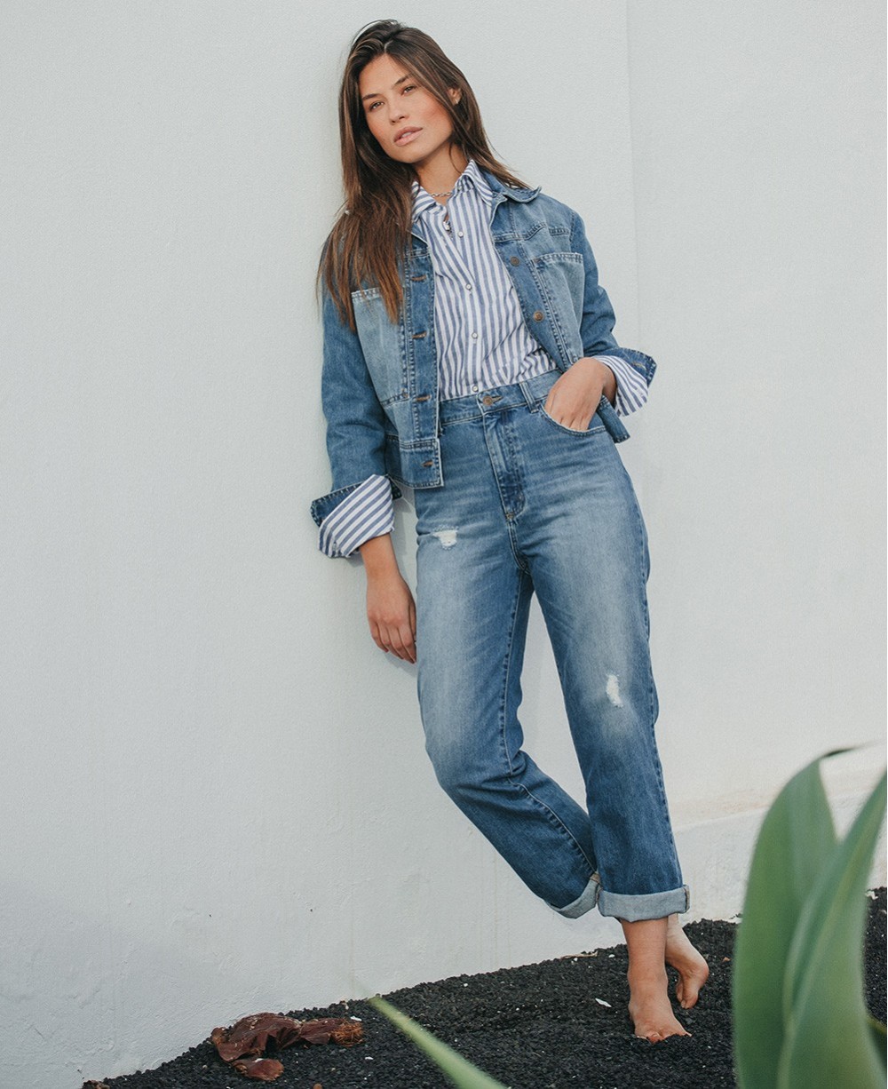 BLUE DENIM JACKET