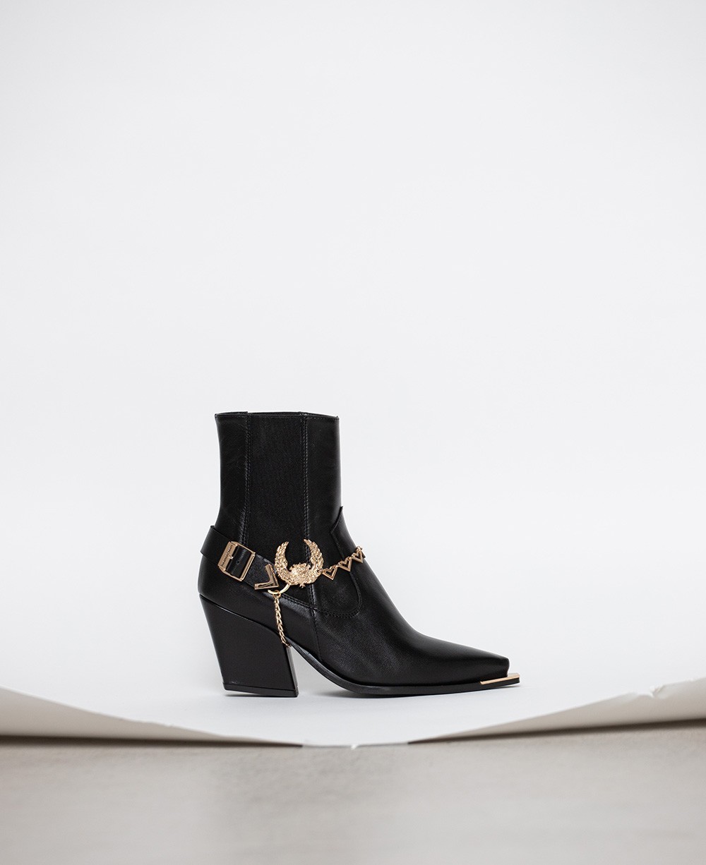 CREAM BOOTS CREAM BOOTS